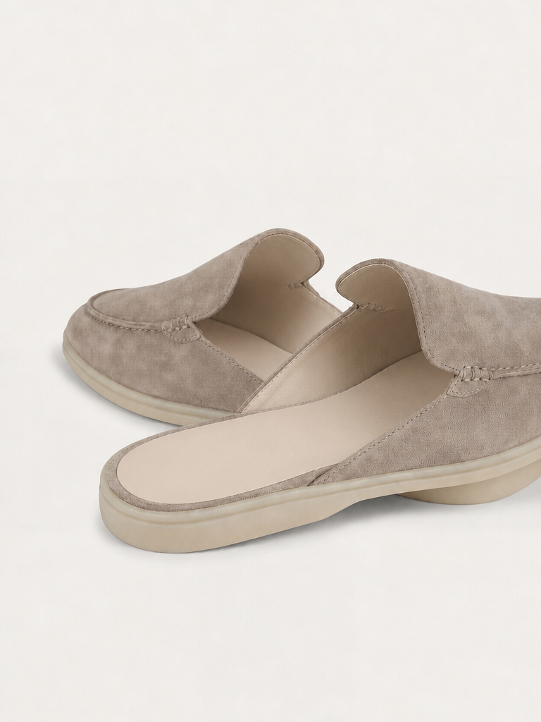 The Yacht Mule — Pietra